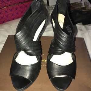 Super cute black heels